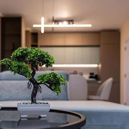 Luxury 2bedroom In Complex Family Garden With Free Parking Appartement *