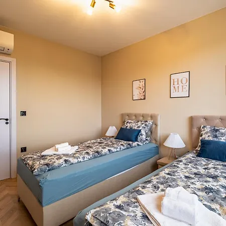 Luxury 2bedroom In Complex Family Garden With Free Parking Appartement Varna