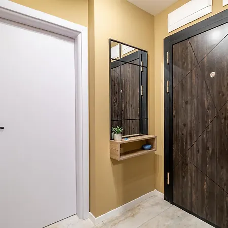 Luxury 2bedroom In Complex Family Garden With Free Parking Lejlighed *