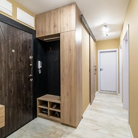 Luxury 2bedroom In Complex Family Garden With Free Parking Apartmán *